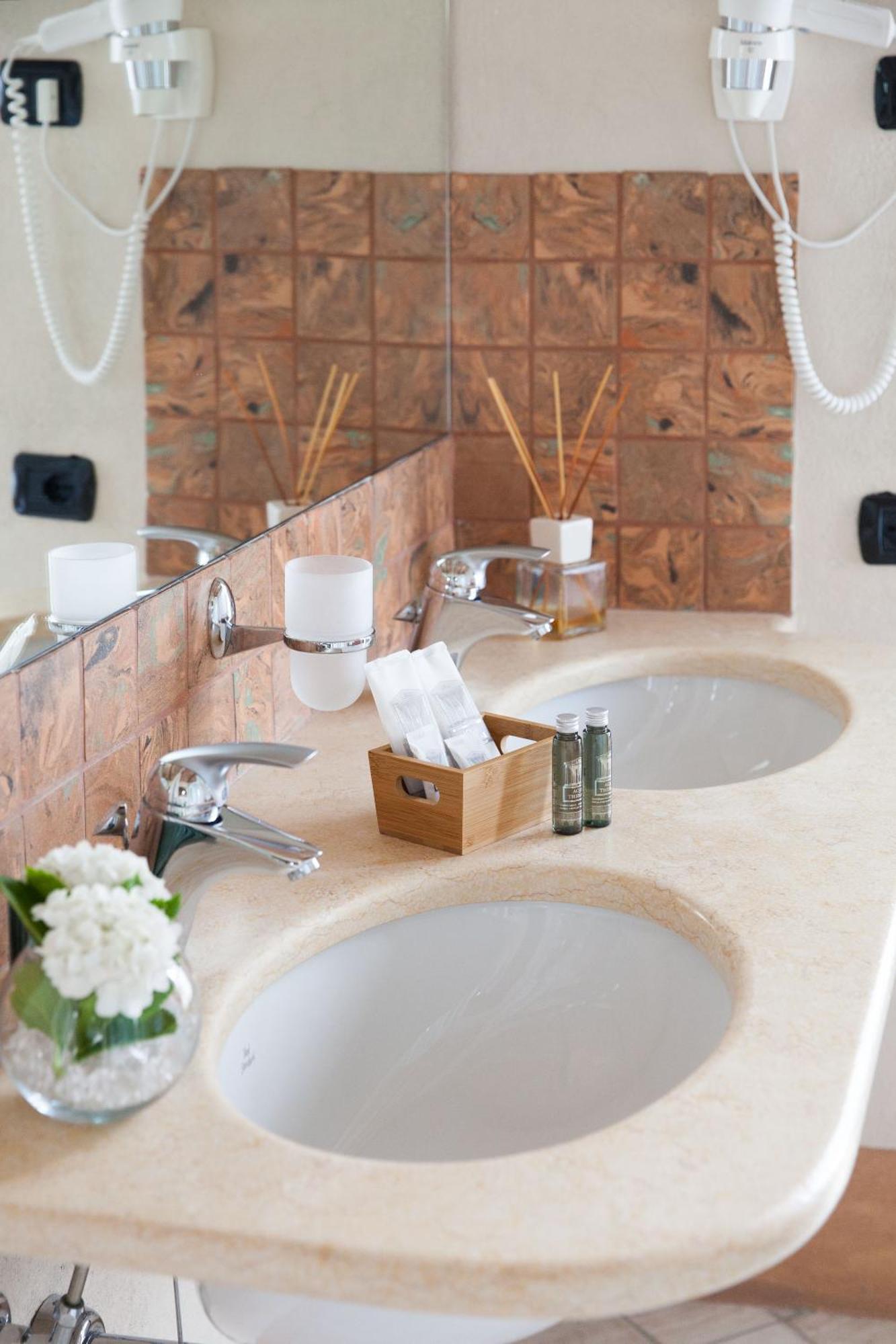 Hotel Relais Montemarino Borgomale Zewnętrze zdjęcie