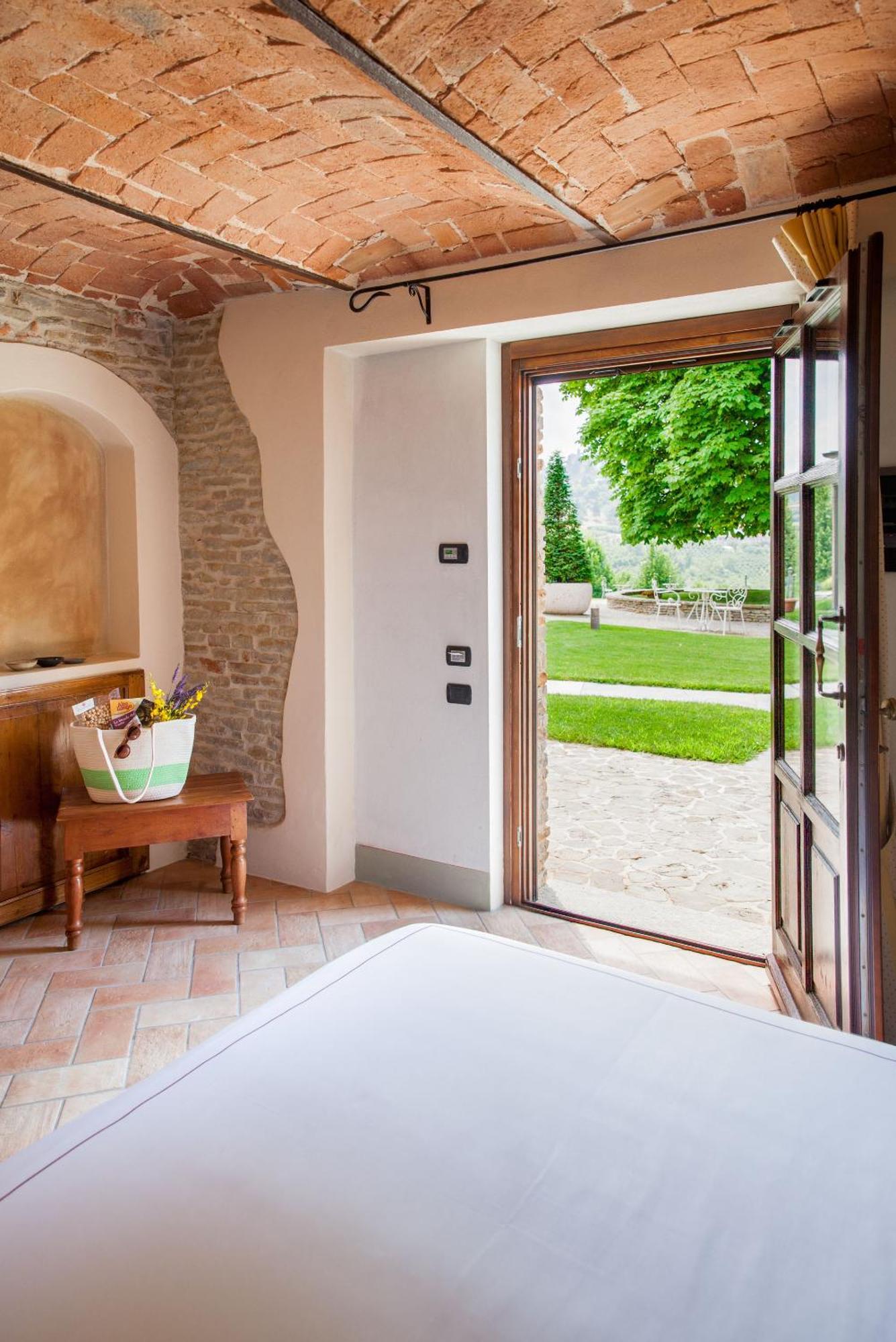 Hotel Relais Montemarino Borgomale Zewnętrze zdjęcie