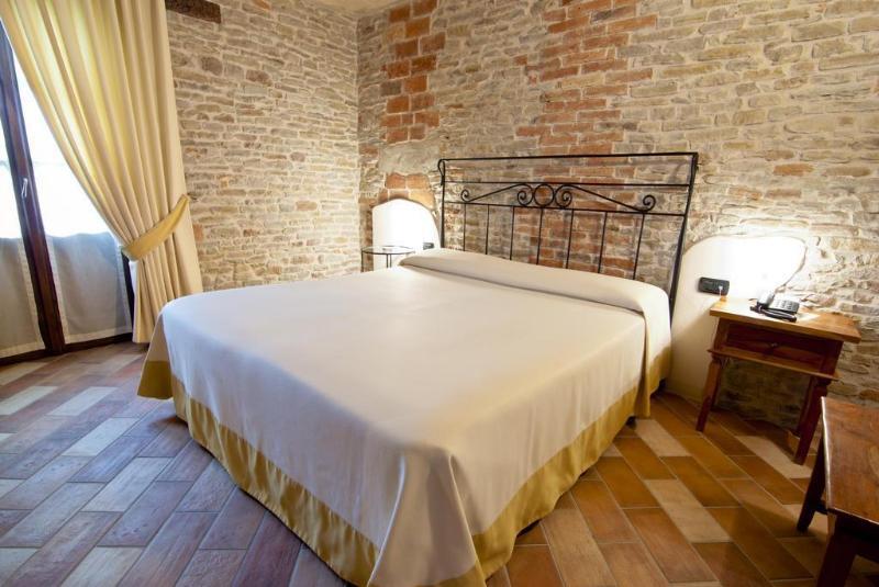 Hotel Relais Montemarino Borgomale Zewnętrze zdjęcie